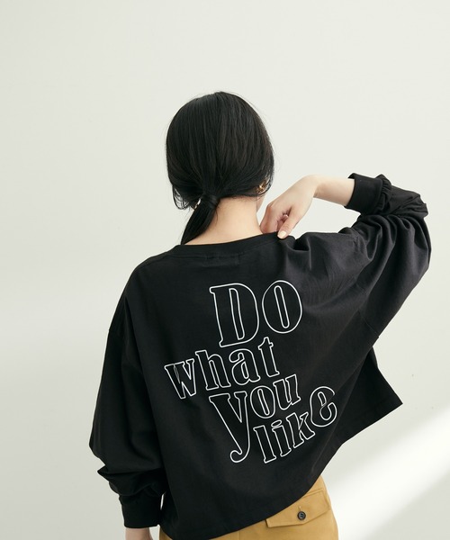 ADAM ET ROPE'(アダムエロペ)の「【WEB限定(一部店舗展開あり)】ロゴショートロンTEE(Tシャツ/カットソー・レディース・ブラック/レッド/グリーン・FREE)」の21枚目の写真