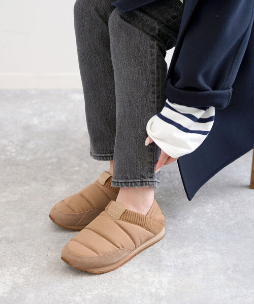 SLOBE IENA（スローブイエナ）の「【TEVA/テバ】U REEMBER 2スリッポン（スリッポン・レディース・ブラック/グレー/キャメル・23cm/24cm/25cm）」の3枚目の写真