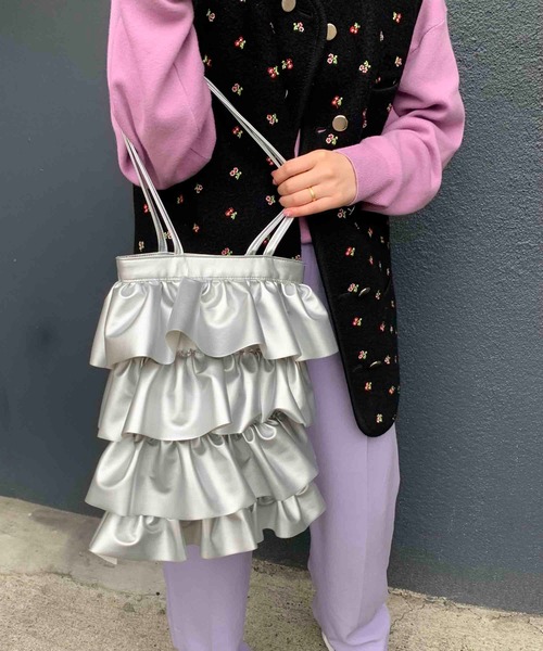 Casselini（キャセリーニ）の「Casselini(キャセリーニ)フリルトートバッグ（トートバッグ・レディース・ブラック/シルバー/グリーン/アイボリー/カーキ/イエロー/ベージュ・FREE）」の10枚目の写真