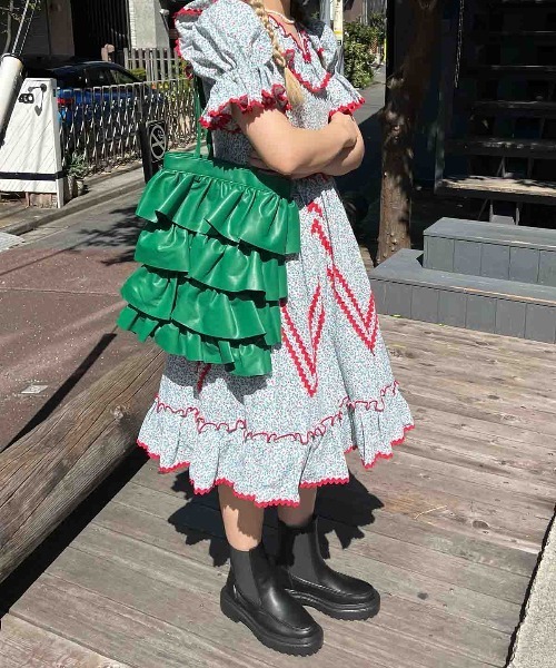 Casselini（キャセリーニ）の「Casselini(キャセリーニ)フリルトートバッグ（トートバッグ・レディース・ブラック/シルバー/グリーン/アイボリー/カーキ/イエロー/ベージュ・FREE）」の22枚目の写真