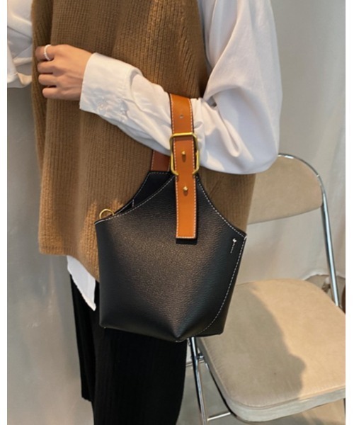 Ritzy(リッツィー)の「2way ワンハンドルバケツバッグ(ショルダーバッグ・レディース・ブラック/ブラウン/オフホワイト/キャメル/ベージュ・FREE)」の13枚目の写真