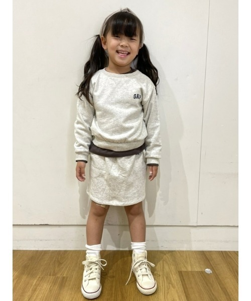 GAP（ギャップ）の「GAPロゴ スウェット・トレーナー (幼児)（スウェット・キッズ・ネイビー/ベージュ/オフホワイト/グレー・12-18M/18-24M/2 YRS/3 YRS/4 YRS/5 YRS/6-12M）」の11枚目の写真