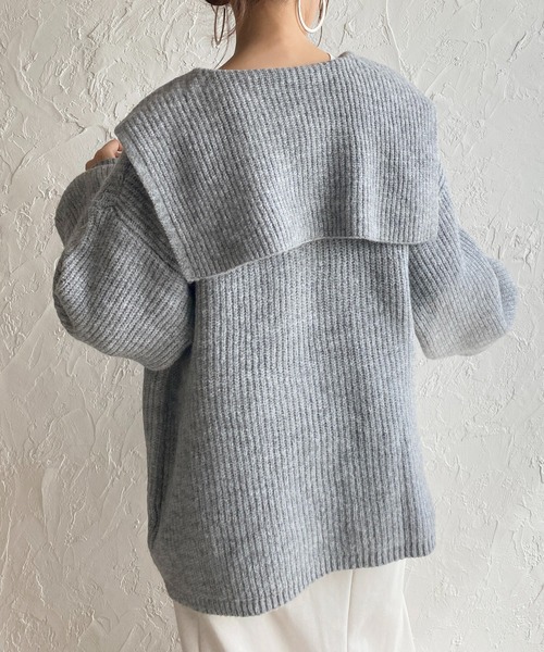 She's Closet（シーズクローゼット）の「モヘアライク深Vネックボリュームスリーブセーラーカラーリブニット（ニット/セーター・レディース・ブルー/グレー/アイボリー/ブラック/グリーン・FREE）」の4枚目の写真