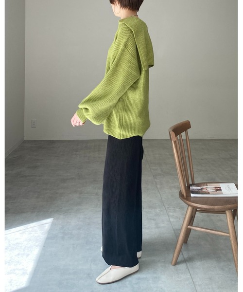 She's Closet（シーズクローゼット）の「モヘアライク深Vネックボリュームスリーブセーラーカラーリブニット（ニット/セーター・レディース・ブルー/グレー/アイボリー/ブラック/グリーン・FREE）」の20枚目の写真