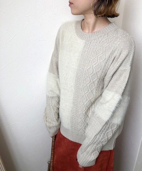 LHELBIE(レルビエ)の「フェザー切替ニットトップス(ニット/セーター・レディース・ブラック/グリーン/ベージュ・M)」の3枚目の写真
