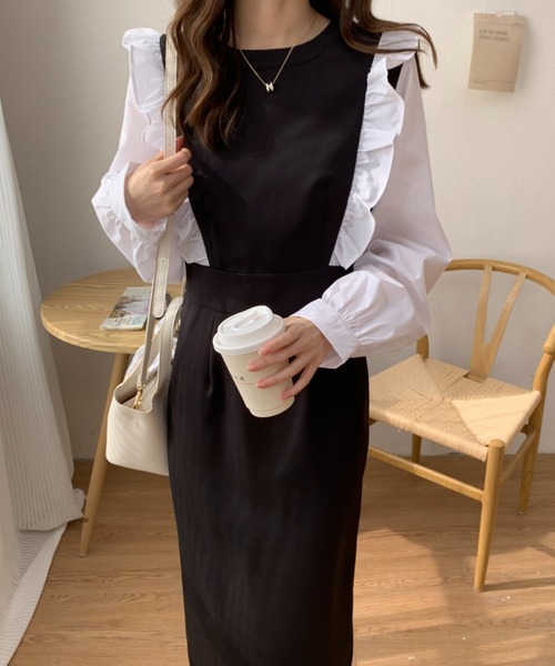 ABITOKYO(アビトーキョー)の「バイカラーショルダーフリルロングワンピース(ワンピース・レディース・ホワイト/ブルー・S/M)」の5枚目の写真