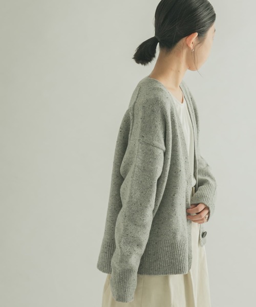 FORK&SPOON（フォークアンドスプーン）の「FORK&SPOON　ネップVネックショートカーディガン（カーディガン/ボレロ・レディース・ネイビー/ライトグレー・1）」の4枚目の写真