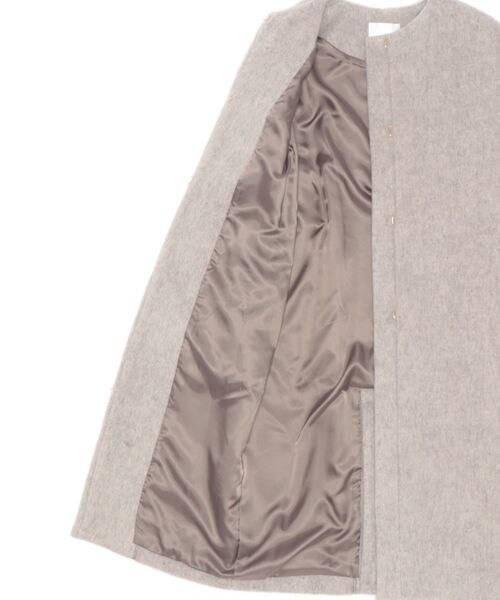 Gready Brilliant（グレディブリリアン）の「Ｗシャギーノーカラーコート（ノーカラーコート・レディース・グレイッシュベージュ/サックスブルー/ネイビー・38）」の6枚目の写真