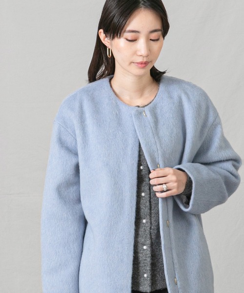 Gready Brilliant（グレディブリリアン）の「Ｗシャギーノーカラーコート（ノーカラーコート・レディース・グレイッシュベージュ/サックスブルー/ネイビー・38）」の14枚目の写真