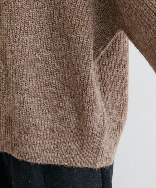 PUAL CE CIN（ピュアルセシン）の「ボリュームスリーブシャギーニット（ニット/セーター・レディース・ブラウン/チャコールグレー・FREE）」の6枚目の写真