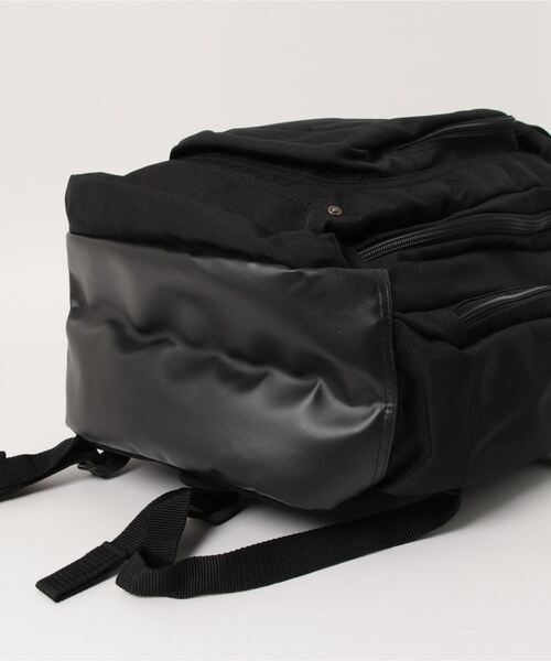 Carhartt WIP(カーハートダブリューアイピー)の「CARHARTT LEGACY DELUXE WORK PACK カーハート レガシィ デラックス ワーク バックパック(バックパック/リュック・メンズ・ブラック・FREE)」の4枚目の写真