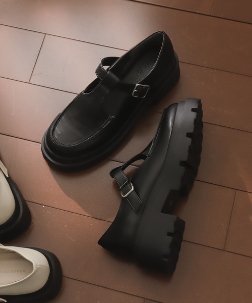 SENSE OF PLACE by URBAN RESEARCH（センスオブプレイスバイアーバンリサーチ）の「Tストラップボリュームソールシューズ（その他シューズ・レディース・アイボリー/ダークブラウン/ブラック・SMALL/MEDIUM/LARGE）」の4枚目の写真