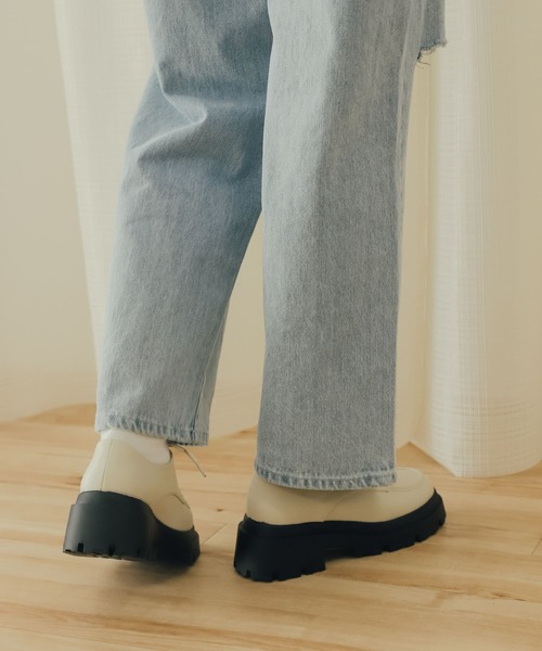 SENSE OF PLACE by URBAN RESEARCH（センスオブプレイスバイアーバンリサーチ）の「Tストラップボリュームソールシューズ（その他シューズ・レディース・アイボリー/ダークブラウン/ブラック・SMALL/MEDIUM/LARGE）」の9枚目の写真