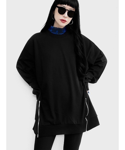 LVEU.（ラブユ.）の「Zip design point color sweat / ジップデザイン