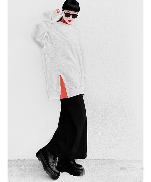 LVEU.(ラブユ.)の「Zip design point color sweat / ジップデザインポイントカラースウェット(Ai select)(スウェット・レディース・ブラック/ホワイト・FREE)」の11枚目の写真
