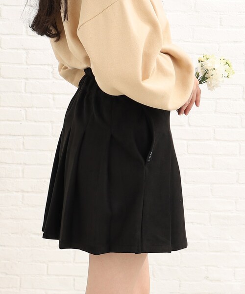 PINK-latte（ピンクラテ）の「スウェードライクカットプリーツスカート（スカート・キッズ・チャコールグレー/ブラウン系その他/ブラック・15 /16/14）」の5枚目の写真