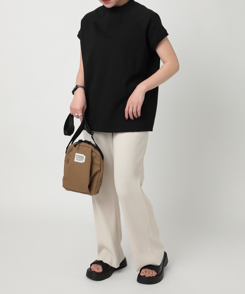 FREDRIK PACKERS(フレドリックパッカーズ)の「【FREDRIK PACKERS】500D DIVISION PACK(ショルダーバッグ・レディース・オリーブ/ベージュ/ブラック・FREE)」の18枚目の写真