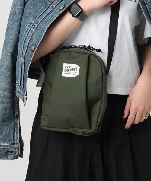 FREDRIK PACKERS(フレドリックパッカーズ)の「【FREDRIK PACKERS】500D DIVISION PACK(ショルダーバッグ・レディース・オリーブ/ベージュ/ブラック・FREE)」の22枚目の写真