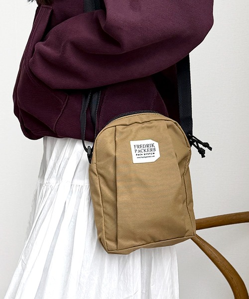 FREDRIK PACKERS(フレドリックパッカーズ)の「【FREDRIK PACKERS】500D DIVISION PACK(ショルダーバッグ・レディース・オリーブ/ベージュ/ブラック・FREE)」の5枚目の写真
