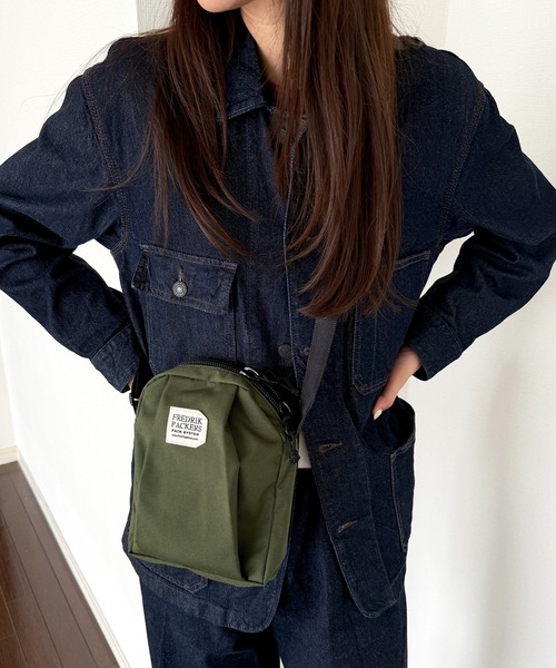 FREDRIK PACKERS(フレドリックパッカーズ)の「【FREDRIK PACKERS】500D DIVISION PACK(ショルダーバッグ・レディース・オリーブ/ベージュ/ブラック・FREE)」の8枚目の写真