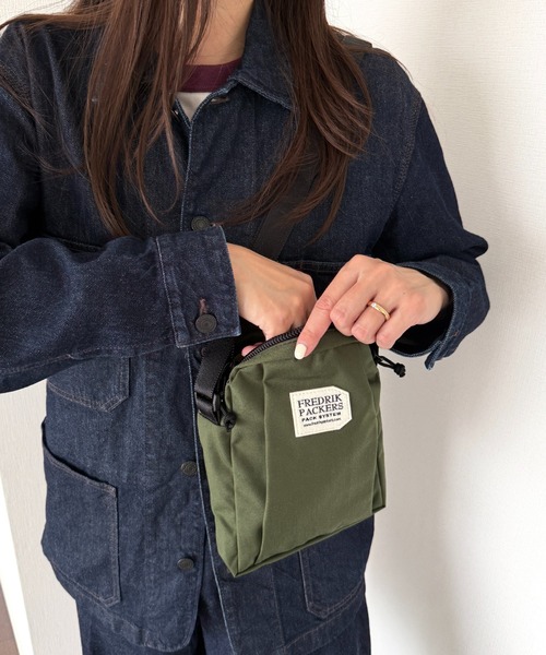 FREDRIK PACKERS(フレドリックパッカーズ)の「【FREDRIK PACKERS】500D DIVISION PACK(ショルダーバッグ・レディース・オリーブ/ベージュ/ブラック・FREE)」の9枚目の写真