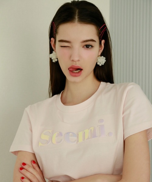 Seemi. byNICECLAUP( シーミーバイナイスクラップ)の「【Seemi】オーロラロゴTee(Tシャツ/カットソー・レディース・オフホワイト/ブラック/ピンク・FREE)」の6枚目の写真