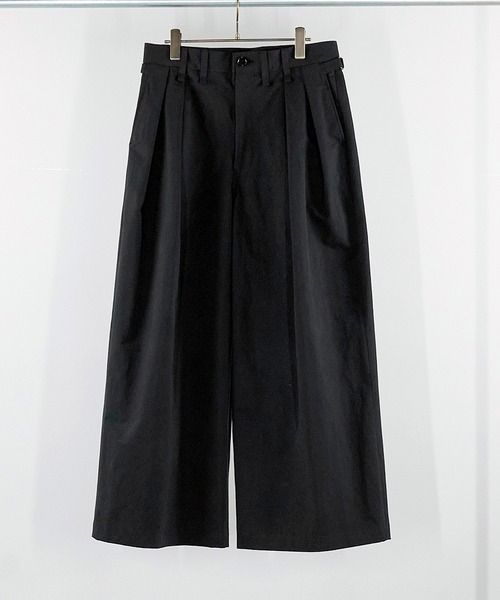 Iroquois（イロコイ）の「IROQUOIS イロコイ / HIGH COUNT RUBBER CLOTH WIDE CHINOS ハイカウントラバークロスワイドチノパンツ / 477201（チノパンツ・メンズ・モカ/ブラック・1/2/3）」の4枚目の写真