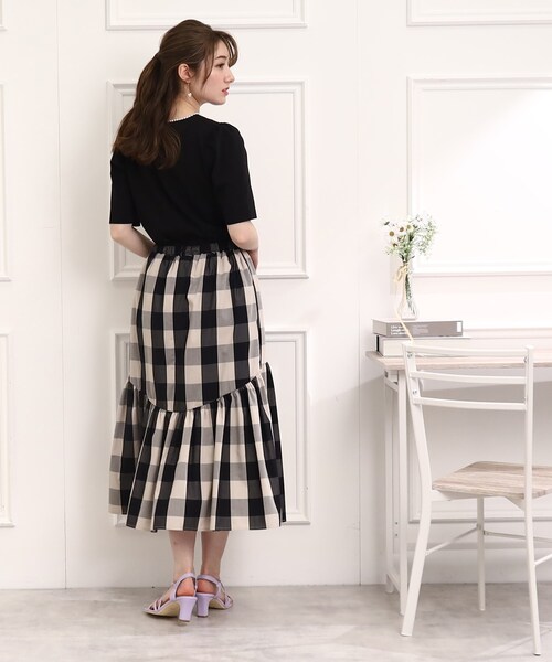 couture brooch（クチュールブローチ）の「◆【ネックレス要らずで華やか。】フェイクパールネックカットソー（Tシャツ/カットソー・レディース・オレンジ/アイボリー/ブラック・38/40/42/36）」の20枚目の写真