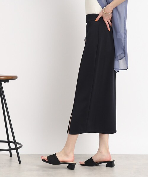 DRESKIP(ドレスキップ)の「◆【着やせ見えシルエット】ポンチサイドスリット ナロースカート(スカート・レディース・ライトブルー/オフホワイト/ネイビー・02/03/04)」の12枚目の写真