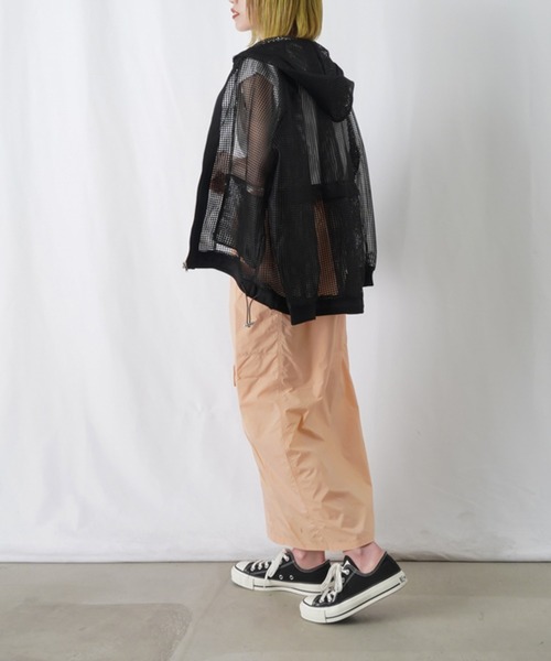 LUCA/LADY LUCK LUCA(ルカ/レディラックルカ)の「huitieme nid メッシュフードジップカーデ(パーカー・レディース・アイボリー/ブラック/ベージュ・FREE)」の12枚目の写真