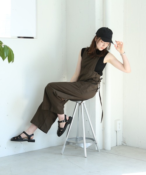 aity(アイティ)の「サイドビッグポケットサロペットパンツ(サロペット/オーバーオール・レディース・ベージュ/カーキ/ブラック・M)」の3枚目の写真