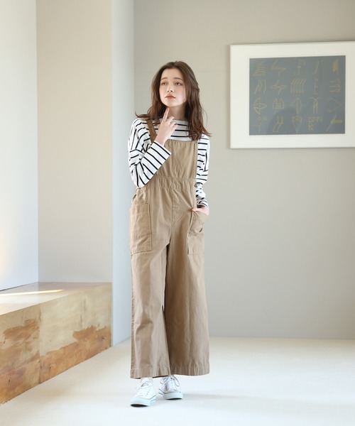 aity(アイティ)の「サイドビッグポケットサロペットパンツ(サロペット/オーバーオール・レディース・ベージュ/カーキ/ブラック・M)」の10枚目の写真
