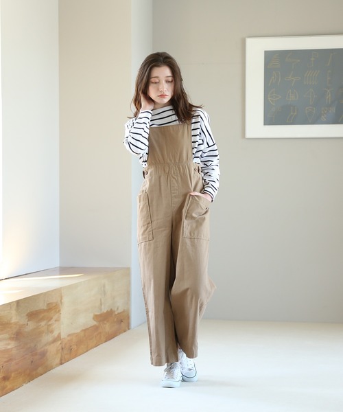 aity(アイティ)の「サイドビッグポケットサロペットパンツ(サロペット/オーバーオール・レディース・ベージュ/カーキ/ブラック・M)」の11枚目の写真