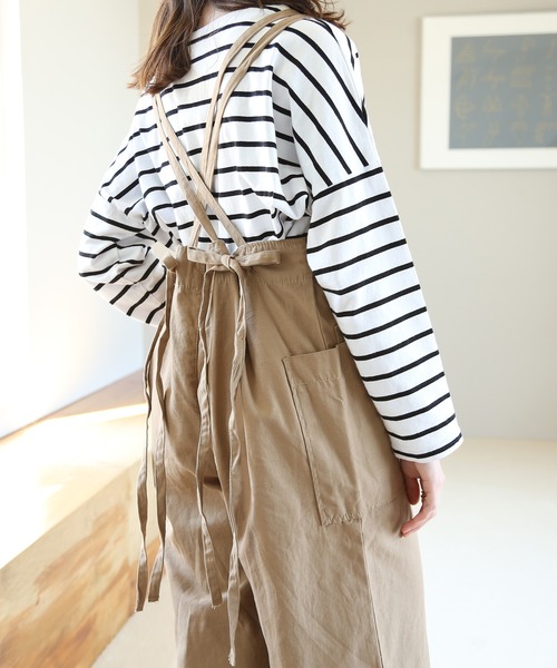 aity(アイティ)の「サイドビッグポケットサロペットパンツ(サロペット/オーバーオール・レディース・ベージュ/カーキ/ブラック・M)」の20枚目の写真