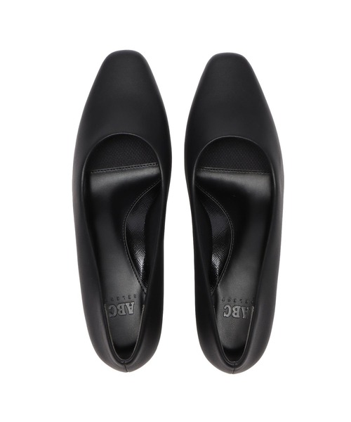 ABC-MART(エービーシーマート)の「ABC SELECT エービーシーセレクト PLAIN PUMPS 5.5 プレーン パンプス 5.5 W5010 BLACK(パンプス・レディース・ブラック・25.5cm/21.5cm/23.0cm/22.5cm/22.0cm/24.0cm/24.5cm/25.0cm/23.5cm/26.0cm)」の4枚目の写真