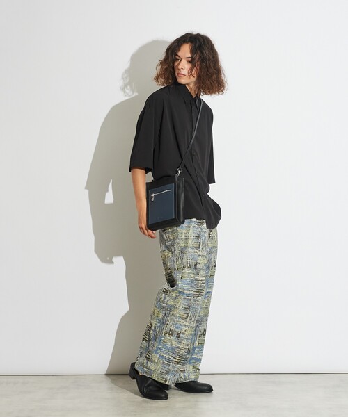 tk.TAKEO KIKUCHI(ティーケータケオキクチ)の「フロントポケットミニショルダーバッグ(ショルダーバッグ・メンズ・ブラック系6/ベージュ系6/ブラック系3/ベージュ系4/ブラック系5・00)」の16枚目の写真