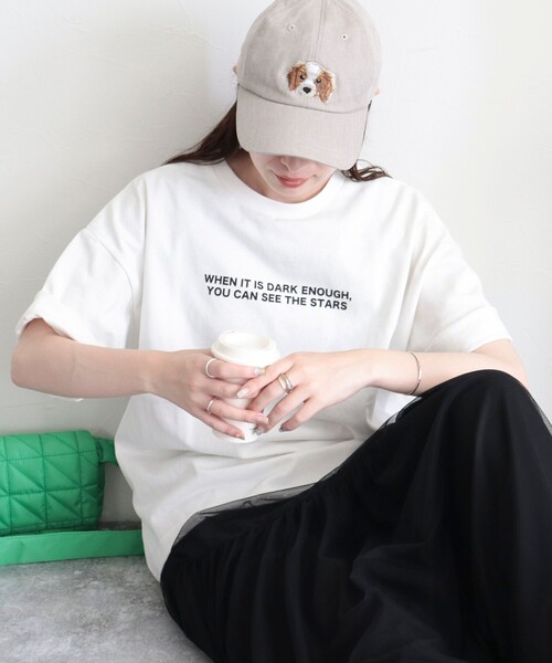 fredy emue(フレディエミュ)の「ちびロゴ5分袖Tシャツ(Tシャツ/カットソー・レディース・チャコールグレー/オフホワイト/ブラウン・38)」の2枚目の写真