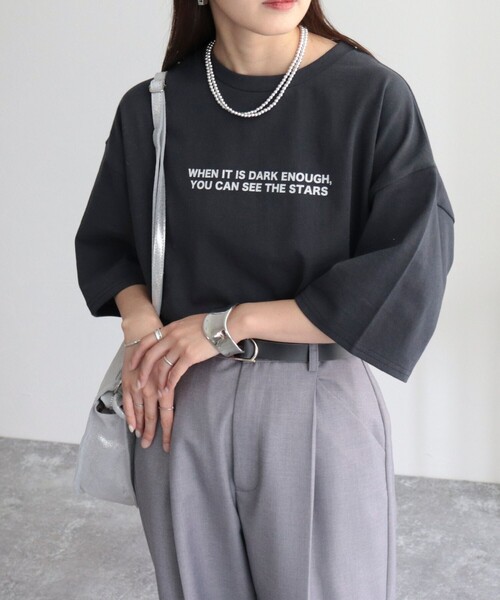 fredy emue(フレディエミュ)の「ちびロゴ5分袖Tシャツ(Tシャツ/カットソー・レディース・チャコールグレー/オフホワイト/ブラウン・38)」の10枚目の写真