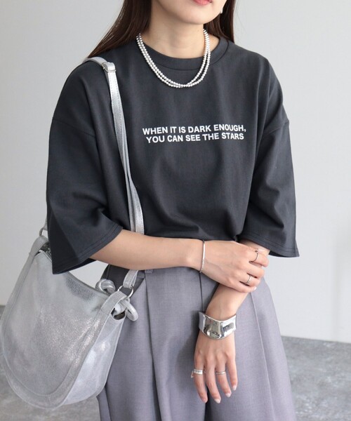 fredy emue(フレディエミュ)の「ちびロゴ5分袖Tシャツ(Tシャツ/カットソー・レディース・チャコールグレー/オフホワイト/ブラウン・38)」の11枚目の写真