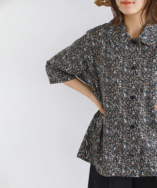 Crisp（クリスプ）の「花柄オーバーシャツ（シャツ/ブラウス・レディース・ブラック/ブルー/イエロー・FREE）」の4枚目の写真