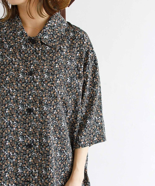 Crisp（クリスプ）の「花柄オーバーシャツ（シャツ/ブラウス・レディース・ブラック/ブルー/イエロー・FREE）」の6枚目の写真