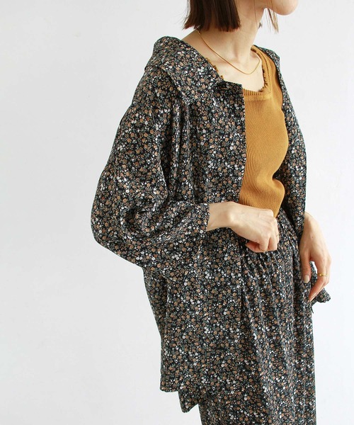 Crisp（クリスプ）の「花柄オーバーシャツ（シャツ/ブラウス・レディース・ブラック/ブルー/イエロー・FREE）」の11枚目の写真