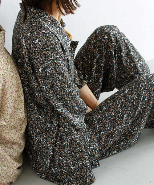 Crisp（クリスプ）の「花柄オーバーシャツ（シャツ/ブラウス・レディース・ブラック/ブルー/イエロー・FREE）」の15枚目の写真