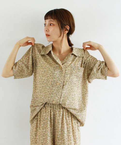 Crisp（クリスプ）の「花柄オーバーシャツ（シャツ/ブラウス・レディース・ブラック/ブルー/イエロー・FREE）」の18枚目の写真