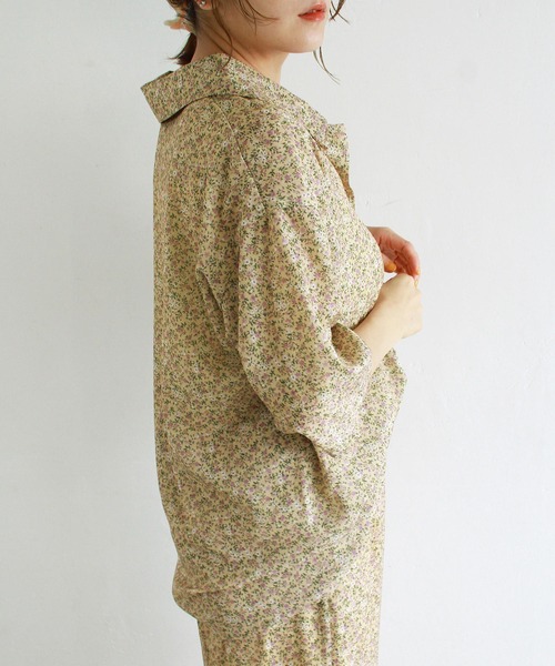 Crisp（クリスプ）の「花柄オーバーシャツ（シャツ/ブラウス・レディース・ブラック/ブルー/イエロー・FREE）」の21枚目の写真