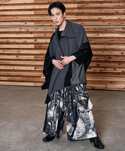 NO ID.(ノーアイディ)の「mj9407- 3WAYリブZIPポンチョ(ポンチョ・メンズ・アイボリー/ブラック/グレー・ONE SIZE)」の14枚目の写真