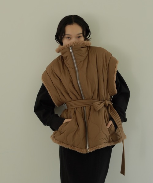 CASA FLINE(カーサフライン)の「キルティングボアリバーシブルベスト(ブルゾン・レディース・ホワイト/ブラウン/カーキ・FREE)」の14枚目の写真