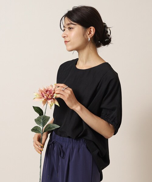 DRESKIP（ドレスキップ）の「◆【体型カバー】袖口ギャザー ドルマン5分袖ブラウス（シャツ/ブラウス・レディース・ブラック/ライトベージュ/カーキ/グリーン/イエロー・00）」の2枚目の写真