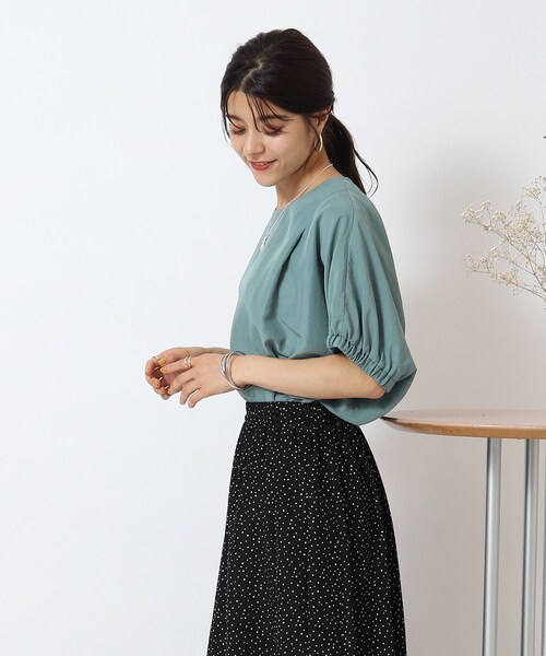 DRESKIP（ドレスキップ）の「◆【体型カバー】袖口ギャザー ドルマン5分袖ブラウス（シャツ/ブラウス・レディース・ブラック/ライトベージュ/カーキ/グリーン/イエロー・00）」の16枚目の写真