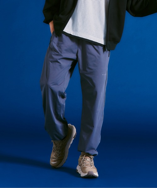 NUMERALS（ヌメラルズ）の「[NUMERALS]パイピングトラックパンツ（その他パンツ・メンズ・チャコール/ボルドー・MEDIUM/LARGE）」の2枚目の写真